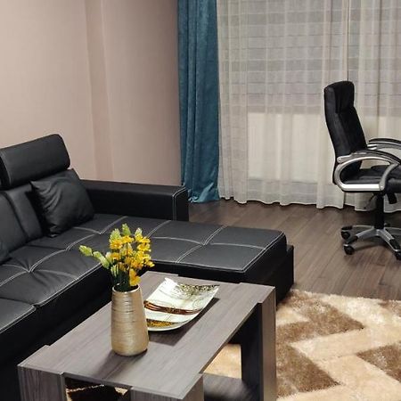Home Apartament Brasov Luaran gambar