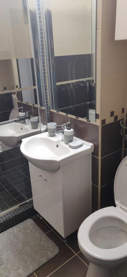 Home Apartament Brasov Luaran gambar