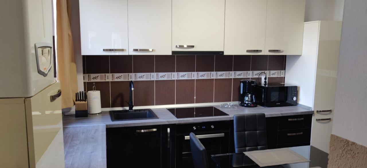 Home Apartament Brasov Luaran gambar