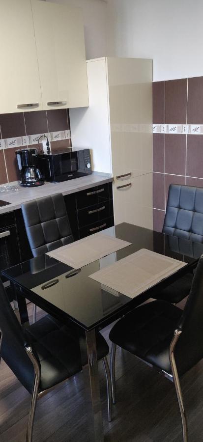 Home Apartament Brasov Luaran gambar