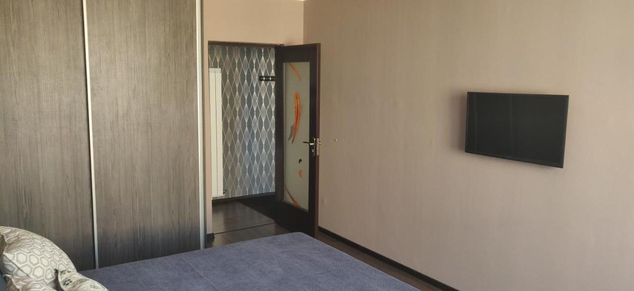 Home Apartament Brasov Luaran gambar