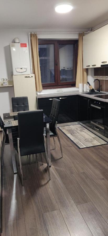 Home Apartament Brasov Luaran gambar